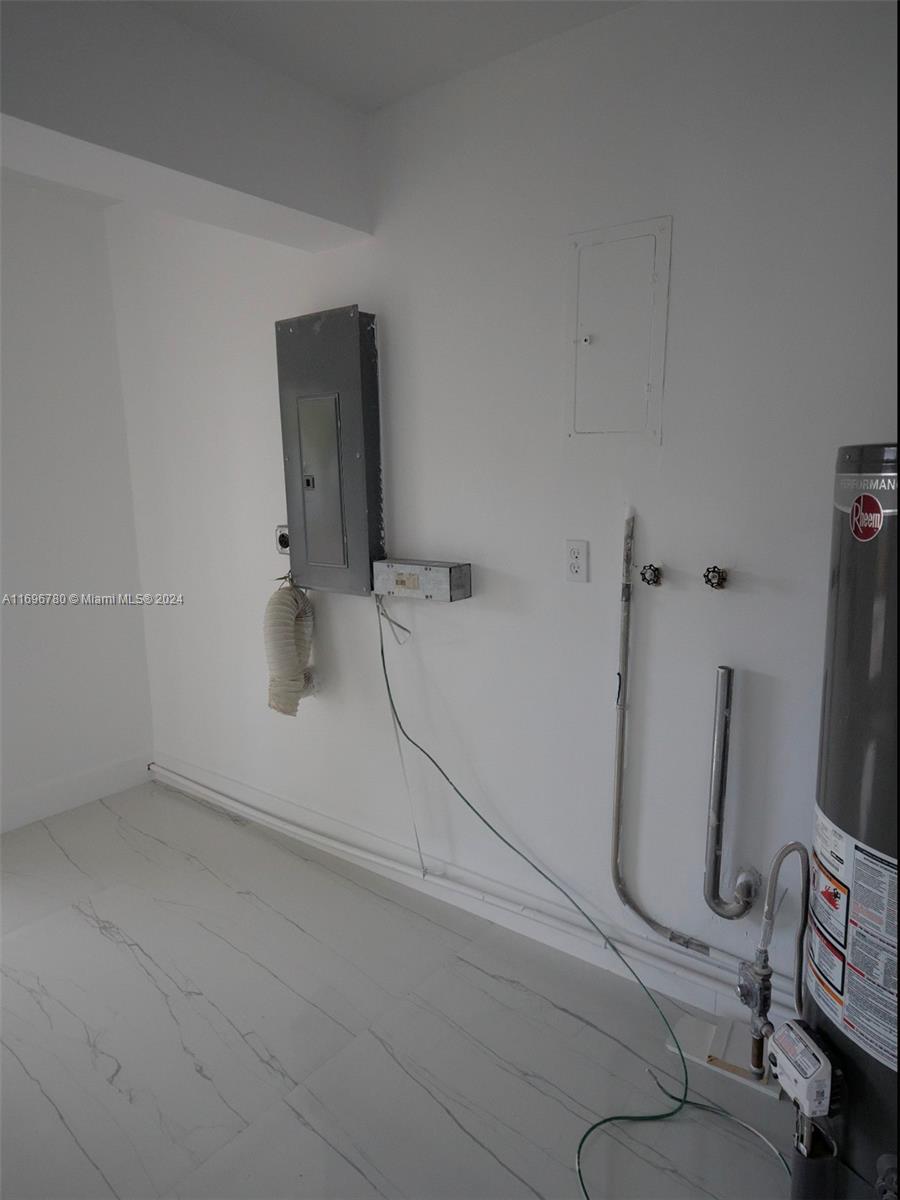 SO MIAMI HEIGHTS ADDN V - Residential