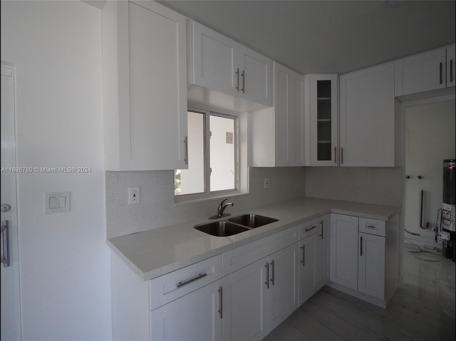 SO MIAMI HEIGHTS ADDN V - Residential