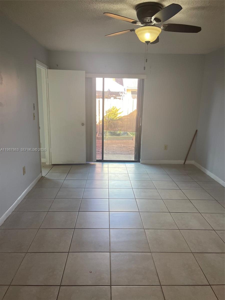 TOWNHOMES OF AUDUBON SOUT - Residential Lease