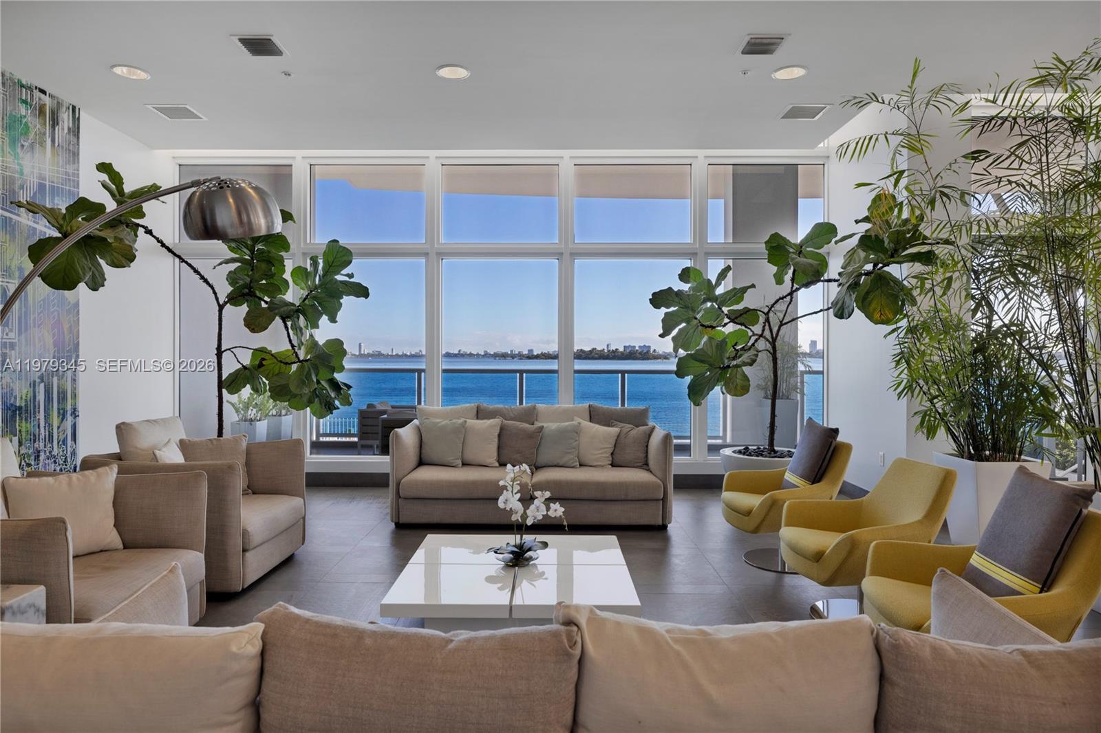 NEW WAVE CONDO - Residential