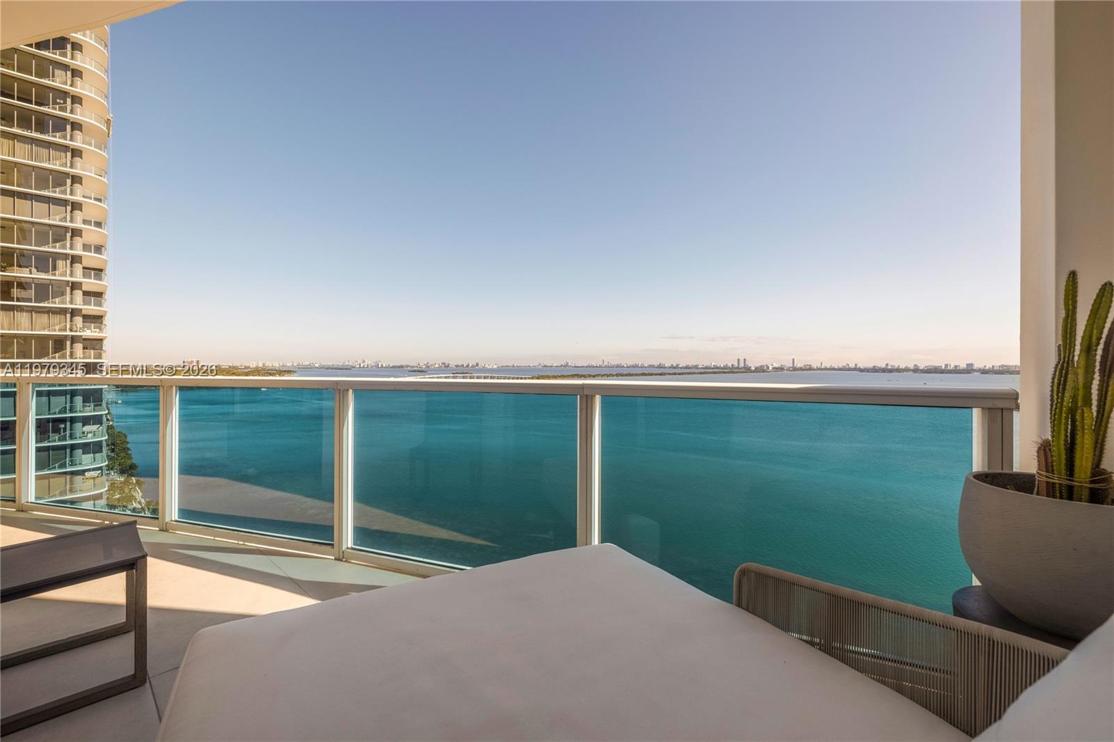 NEW WAVE CONDO - Residential