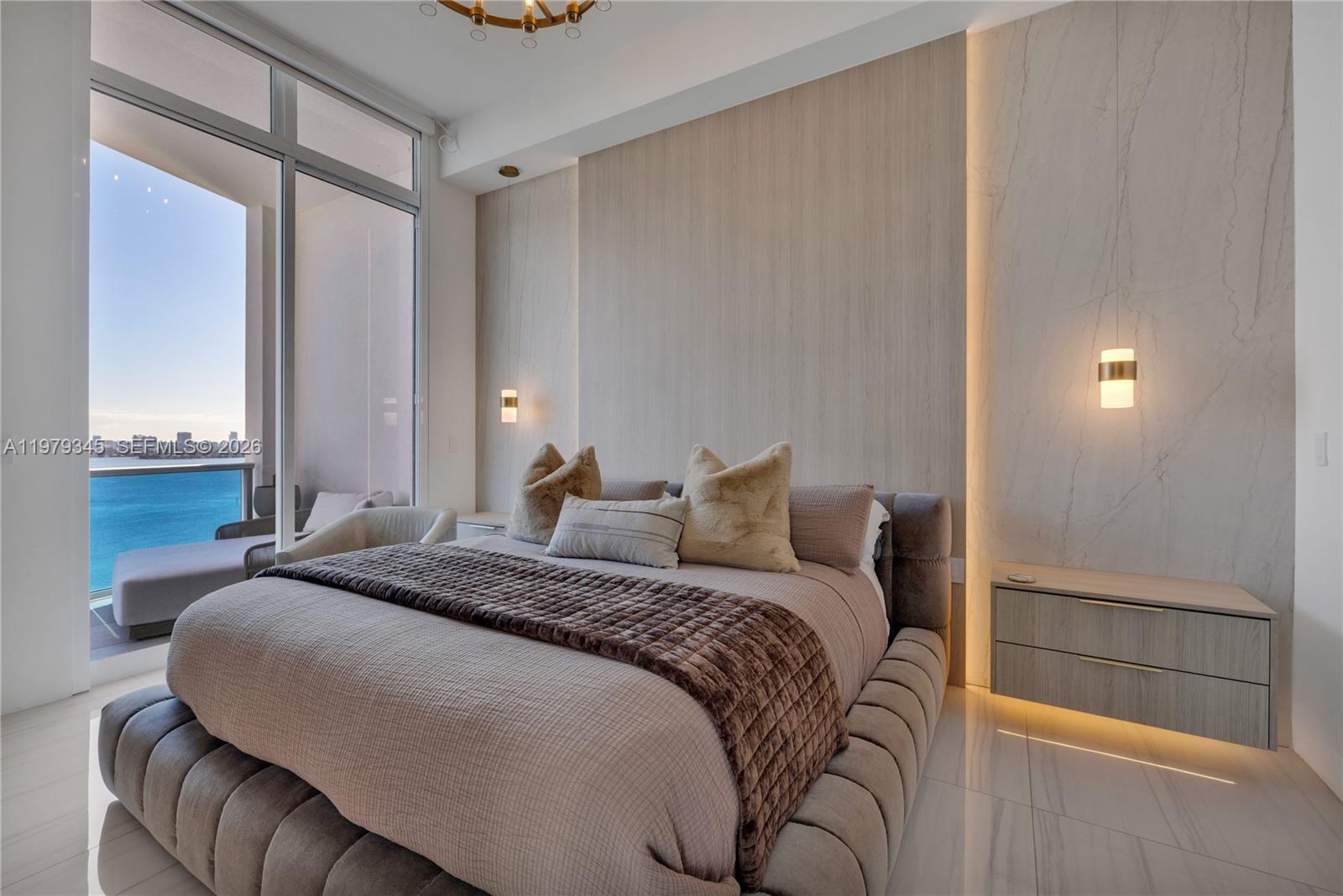 NEW WAVE CONDO - Residential