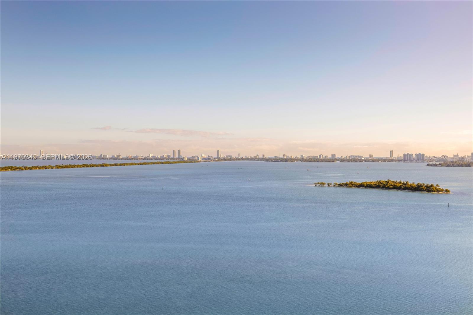 NEW WAVE CONDO - Residential