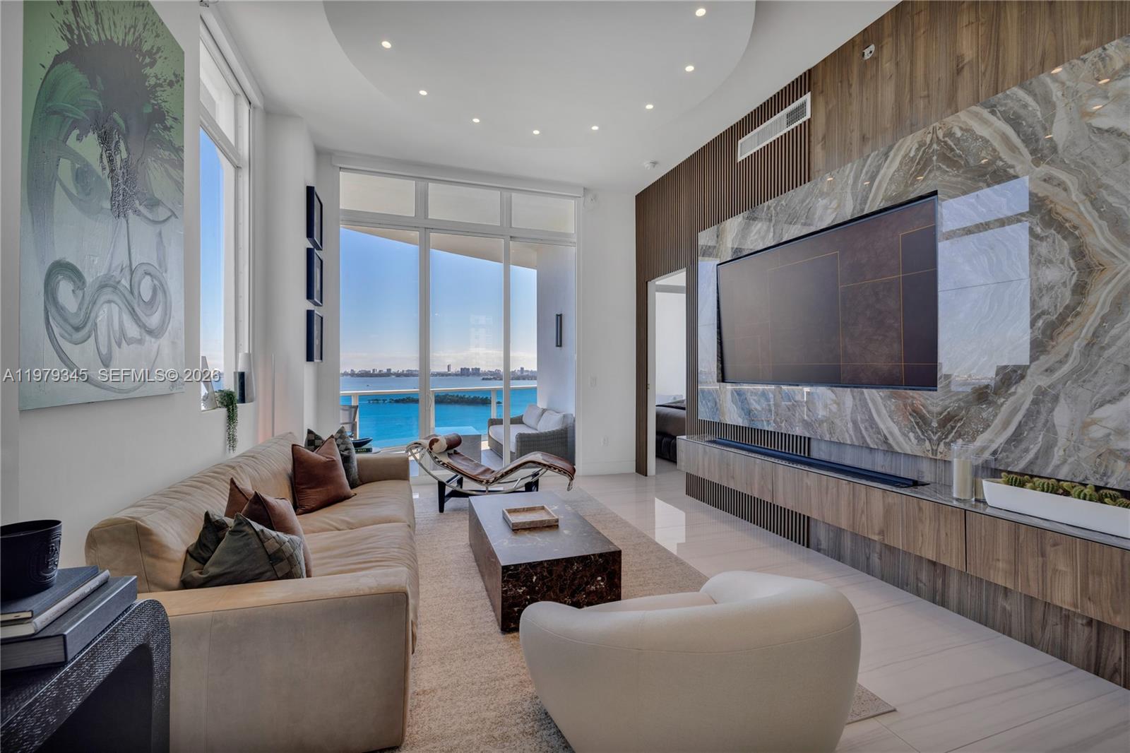 NEW WAVE CONDO - Residential