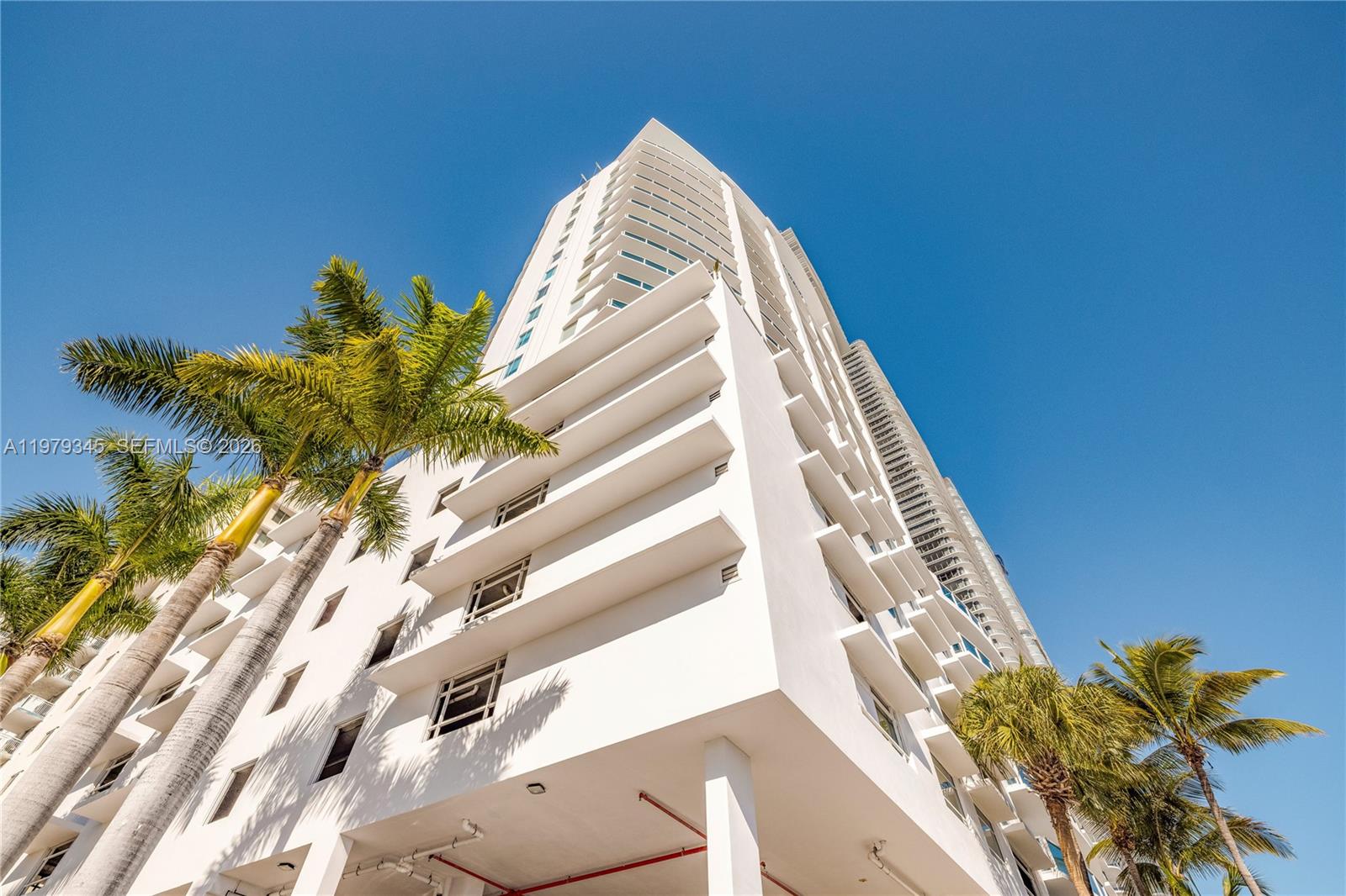 NEW WAVE CONDO - Residential