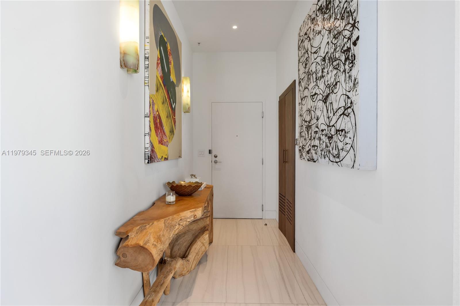 NEW WAVE CONDO - Residential