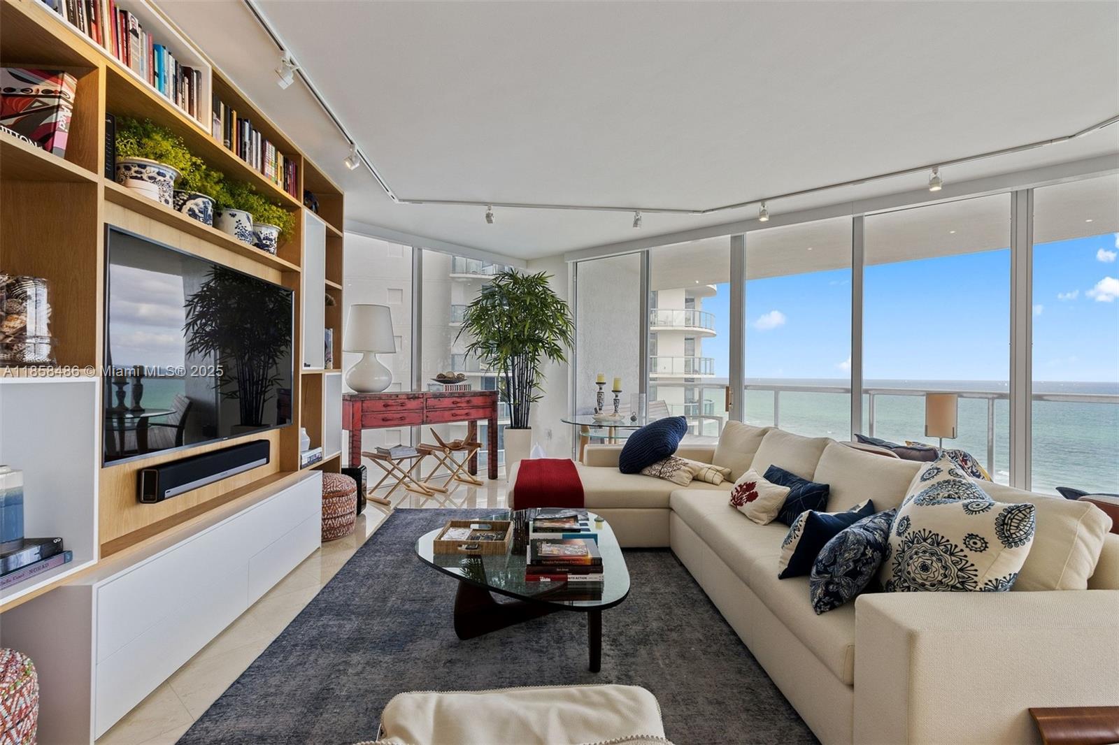 18671 Collins Ave 1602