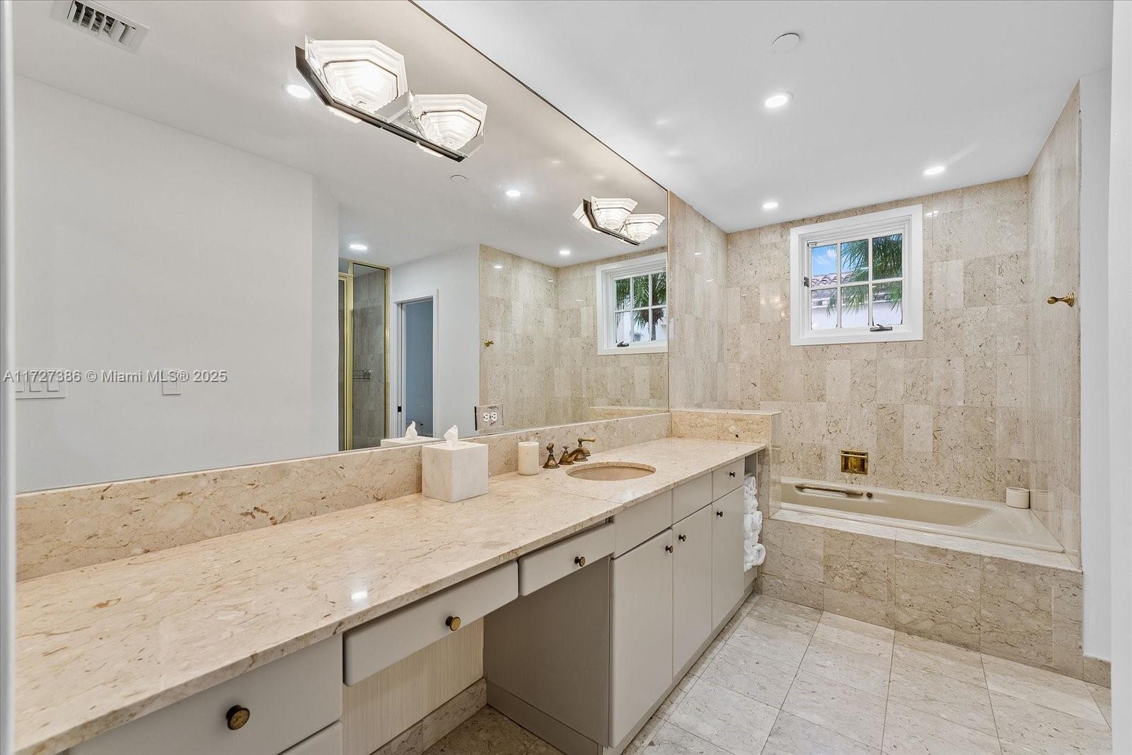 SEASIDE VILLAGE - Residential