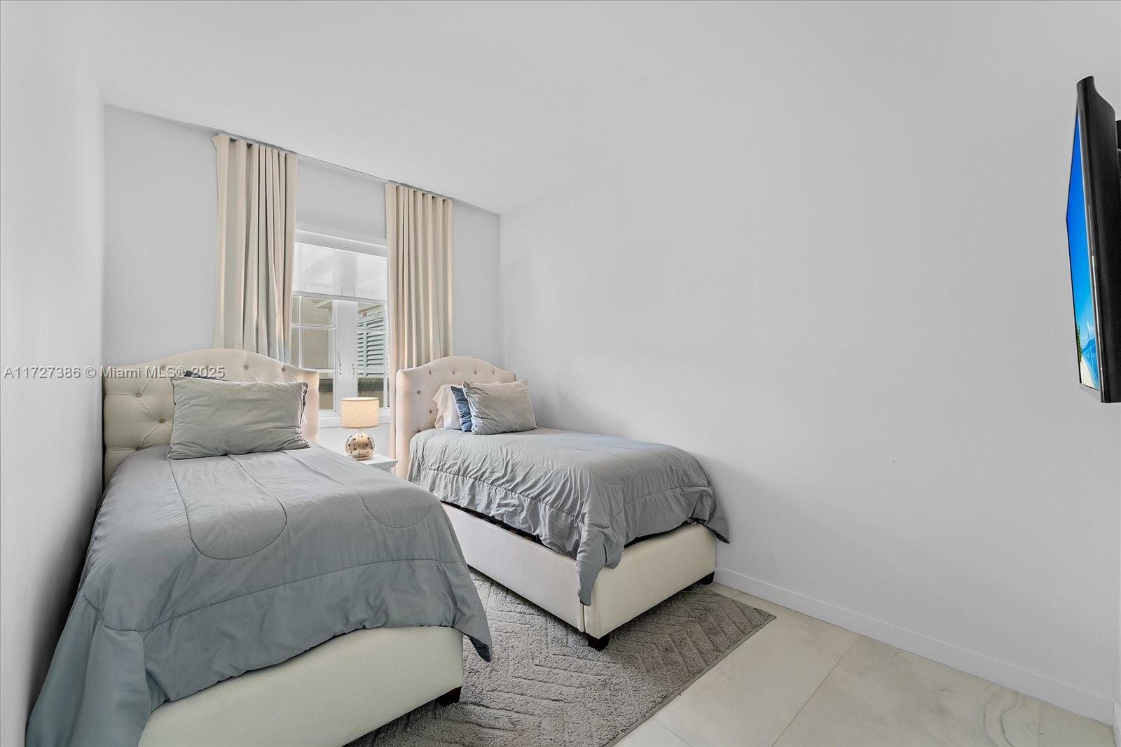 SEASIDE VILLAGE - Residential