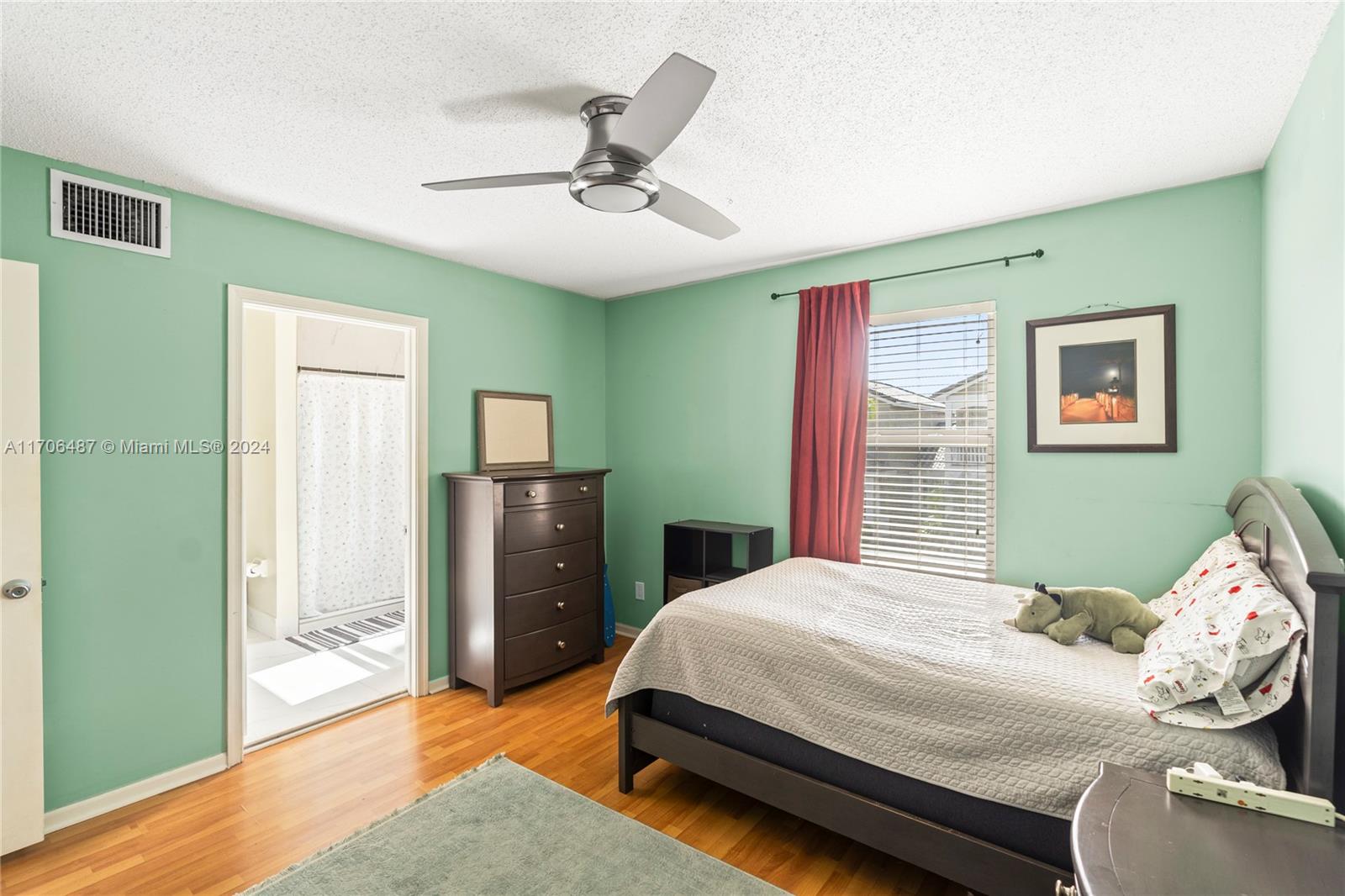 KENSINGTON MANOR - Residential