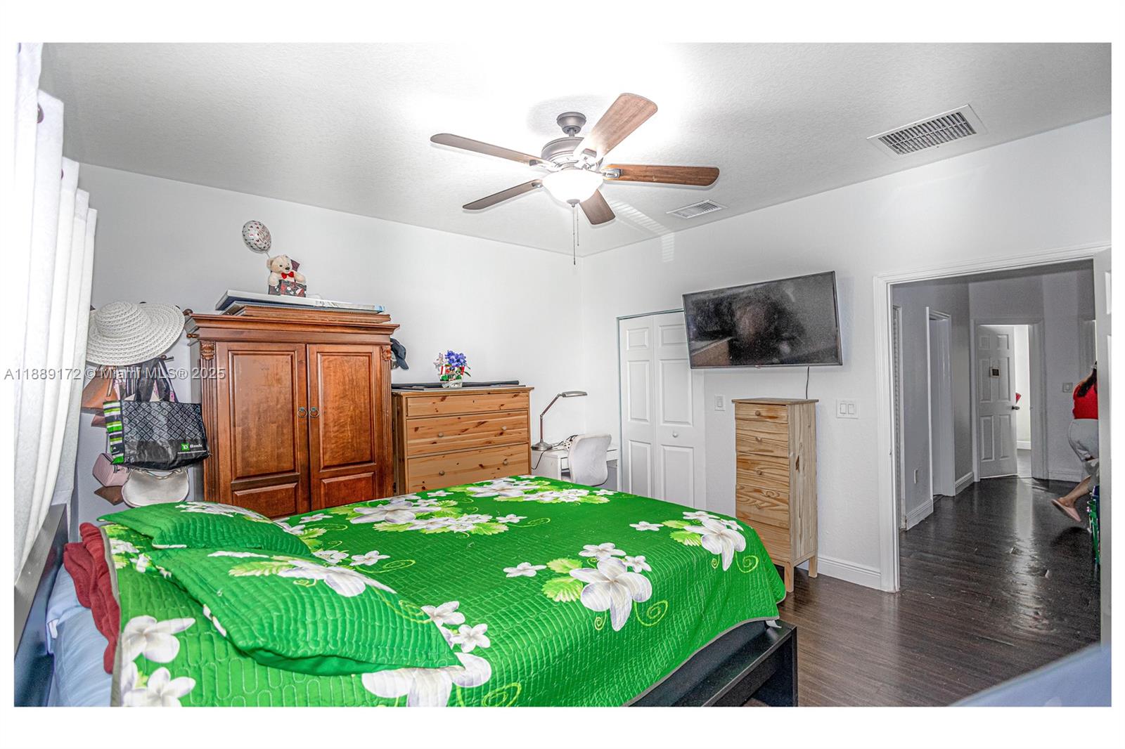 SEASTONE TOWNHOMES - Residential