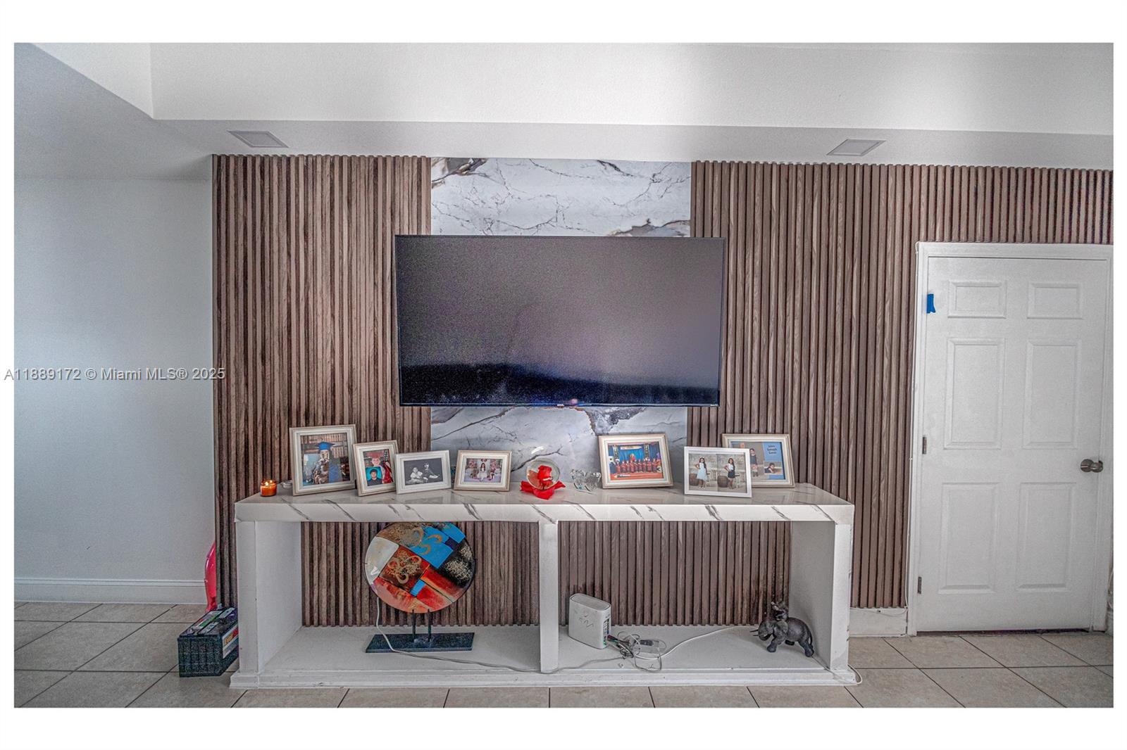 SEASTONE TOWNHOMES - Residential