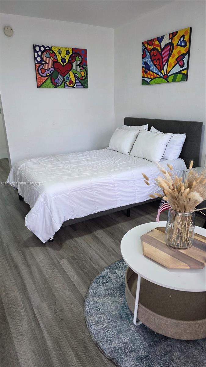 EL CHIOGGIOTTO CONDO - Residential Lease