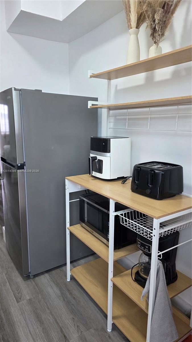 EL CHIOGGIOTTO CONDO - Residential Lease