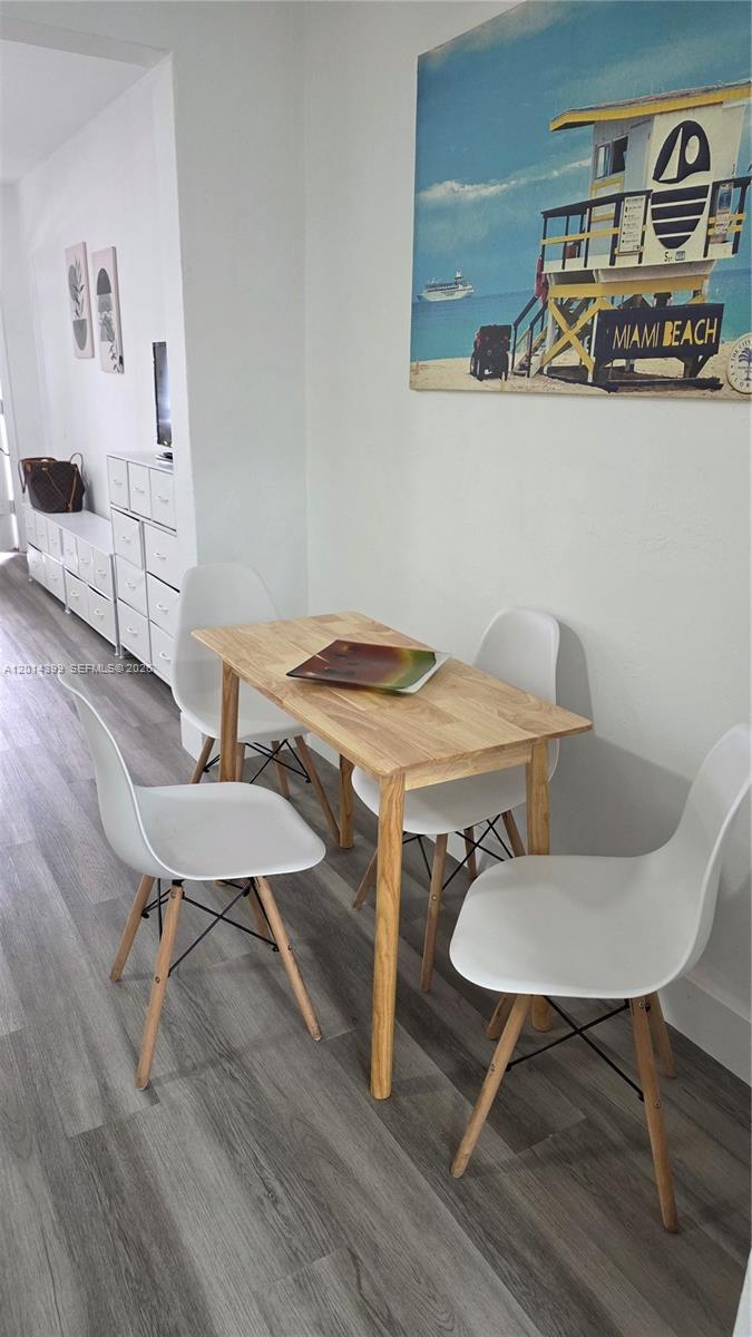 EL CHIOGGIOTTO CONDO - Residential Lease