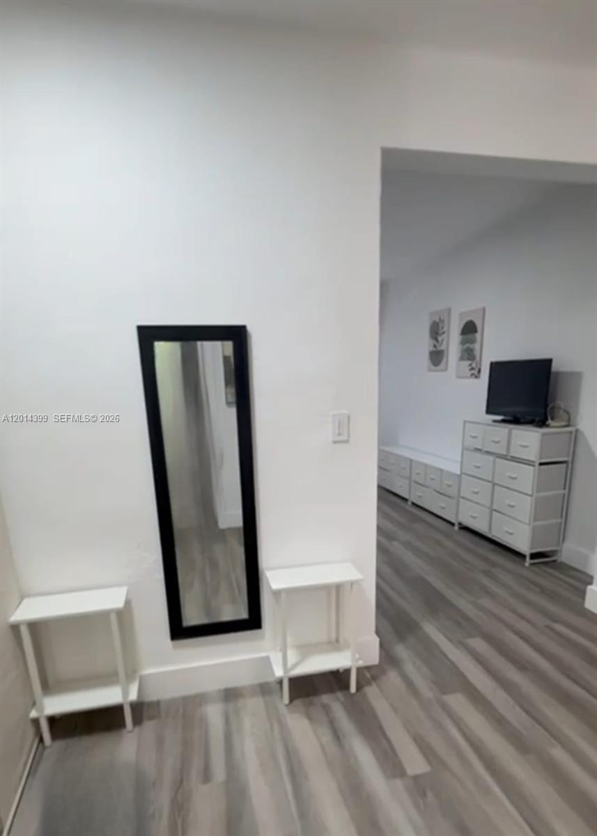 EL CHIOGGIOTTO CONDO - Residential Lease