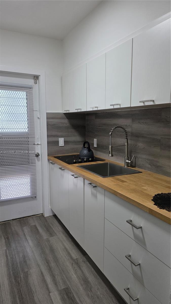 EL CHIOGGIOTTO CONDO - Residential Lease