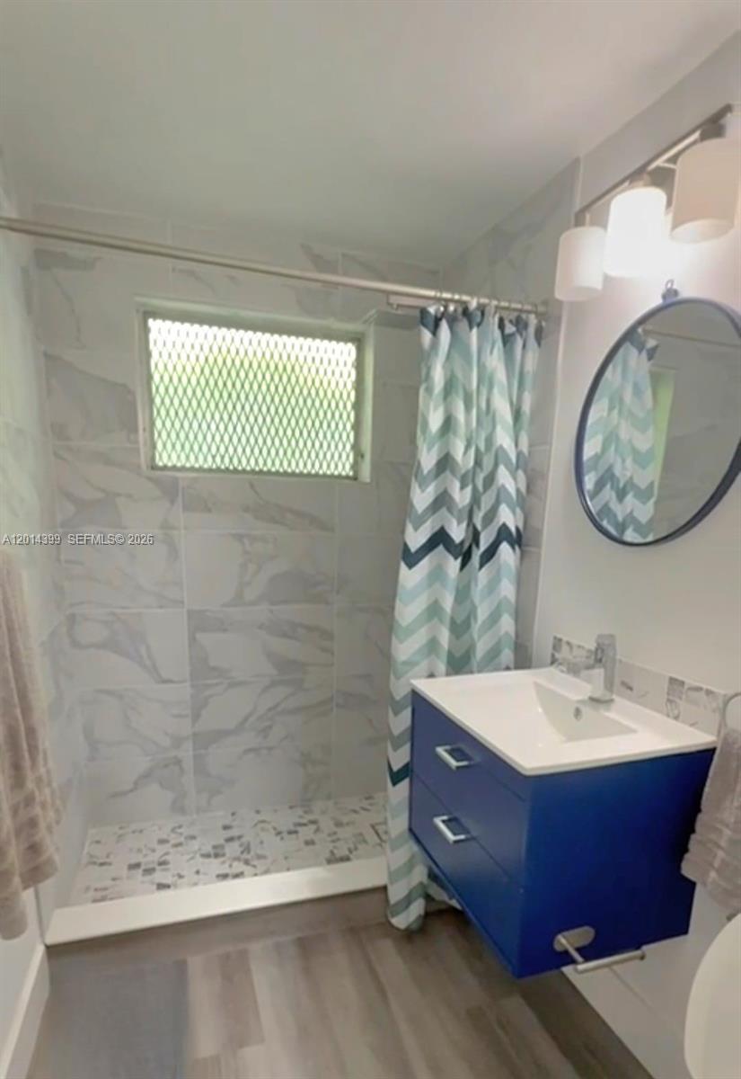 EL CHIOGGIOTTO CONDO - Residential Lease