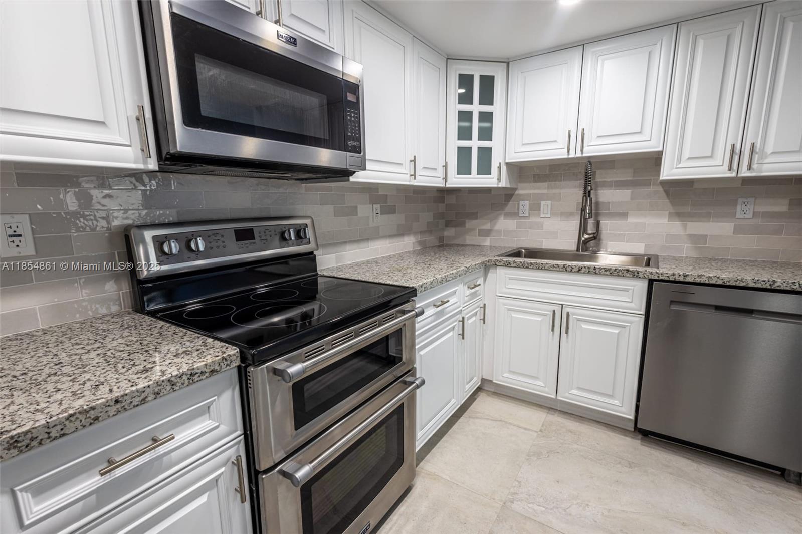 20350 W Country Club Dr PH24-4