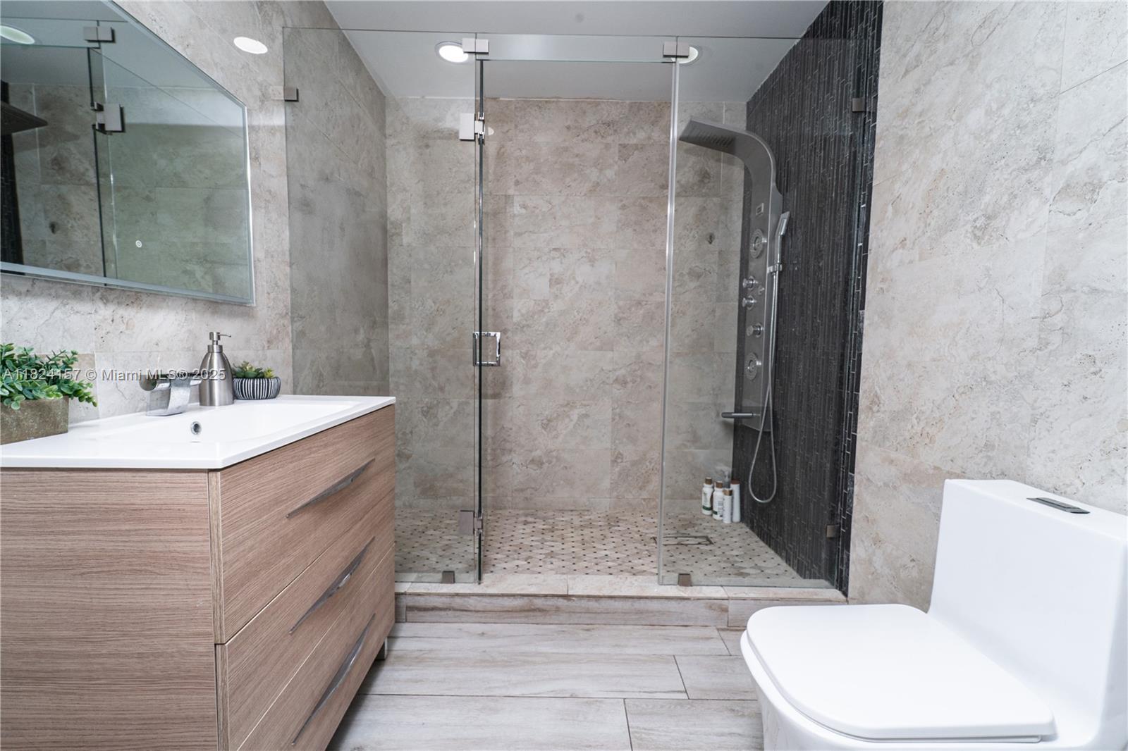 MIRAMAR ISLES SEC 1 - Residential