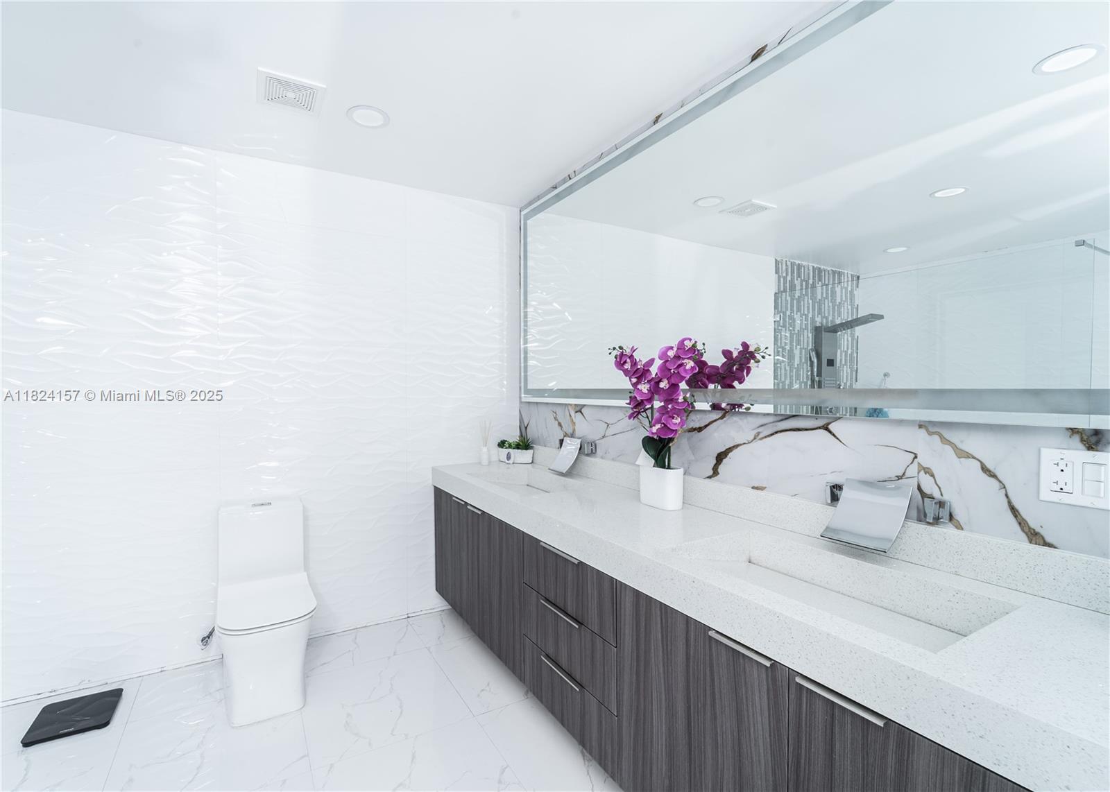 MIRAMAR ISLES SEC 1 - Residential