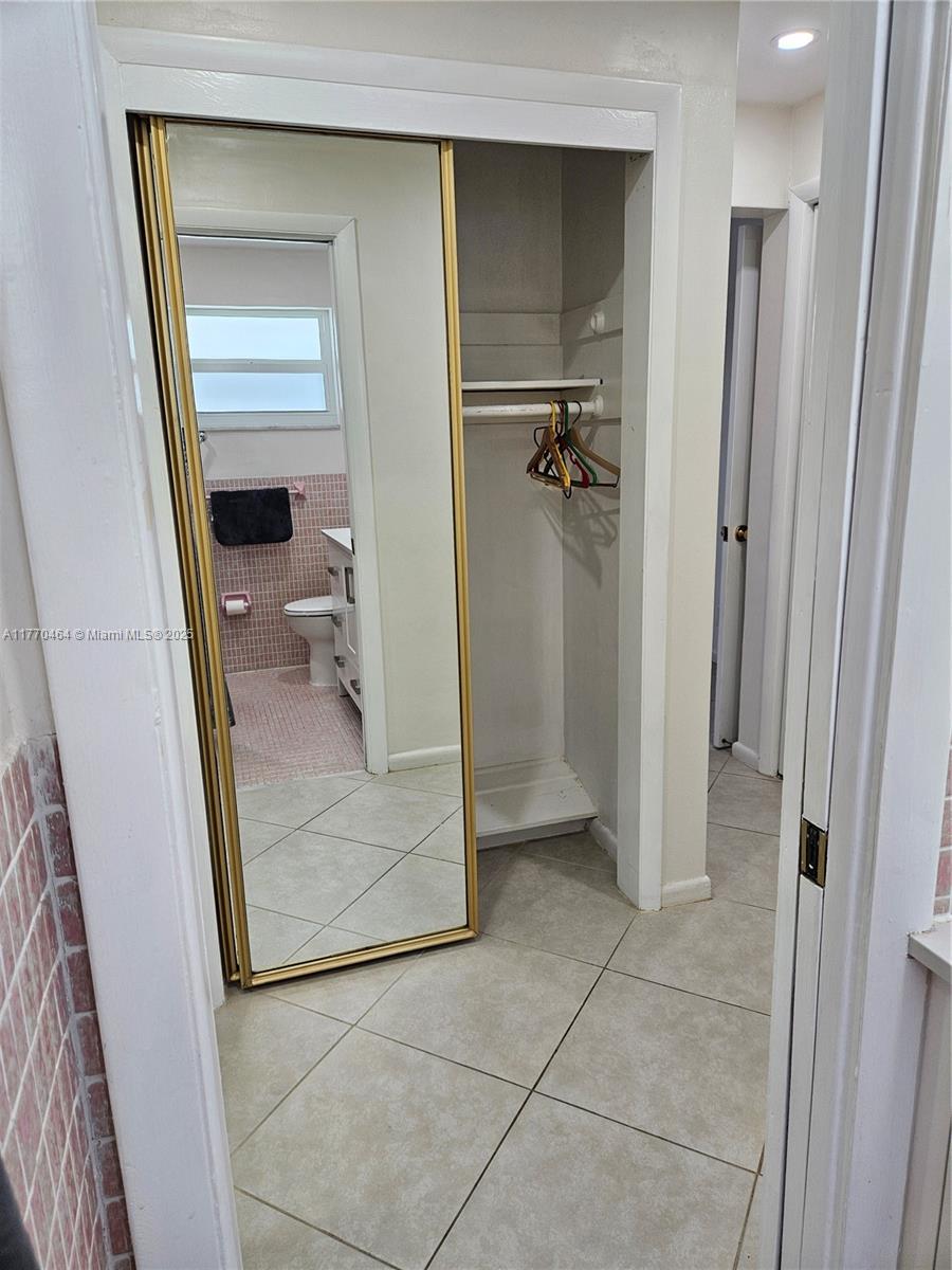 THIRD GULFSTREAM GARDEN - Residential Lease