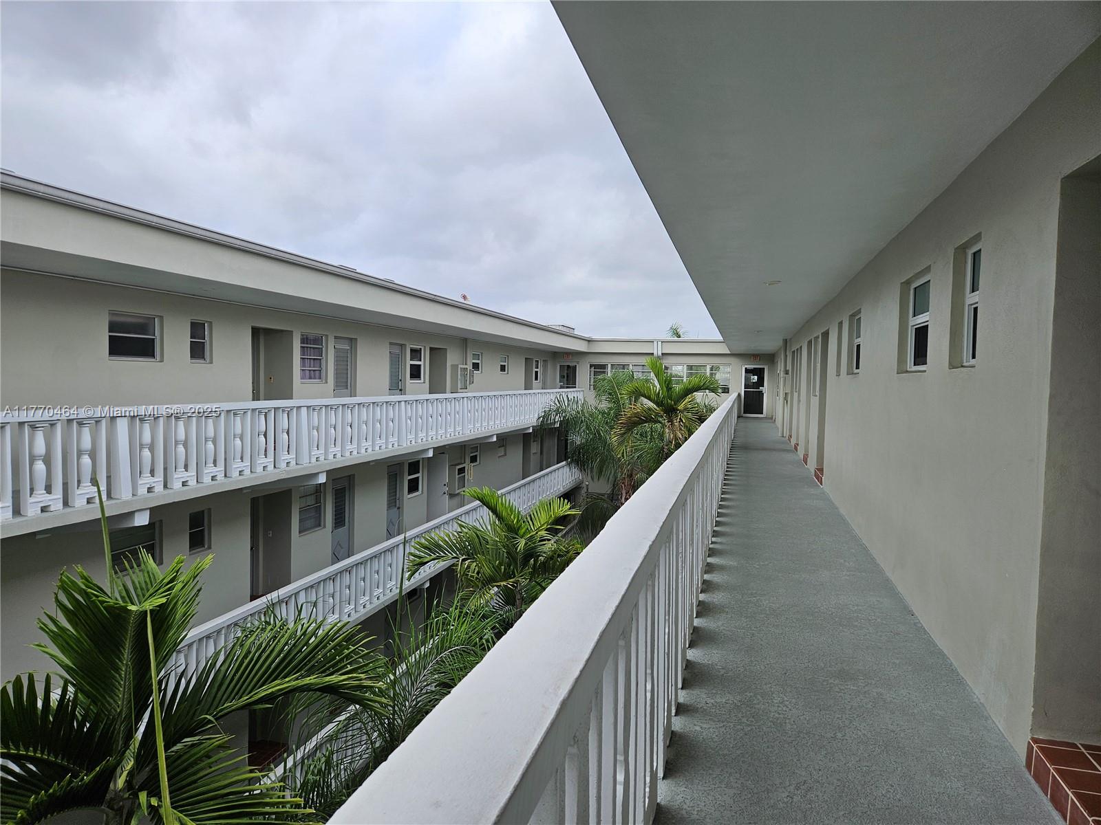 THIRD GULFSTREAM GARDEN - Residential Lease