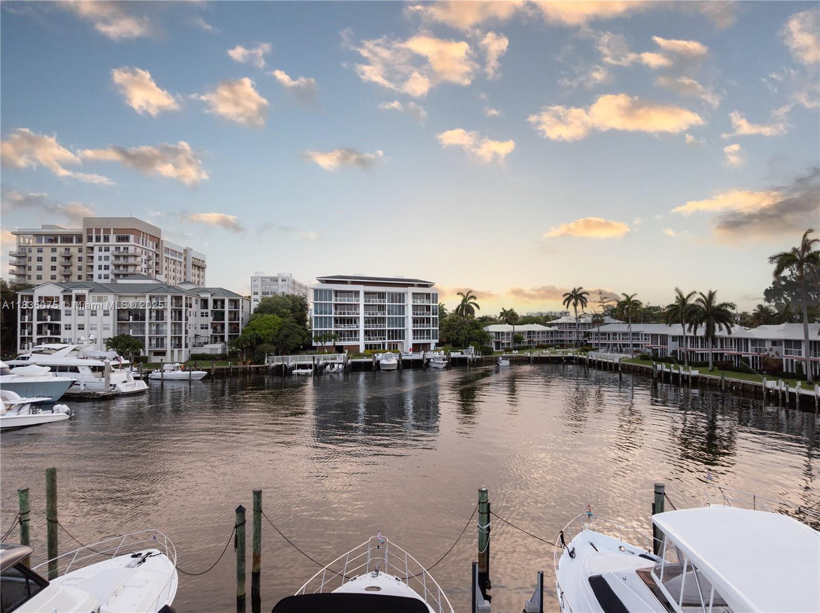 1110 Seminole Dr 502