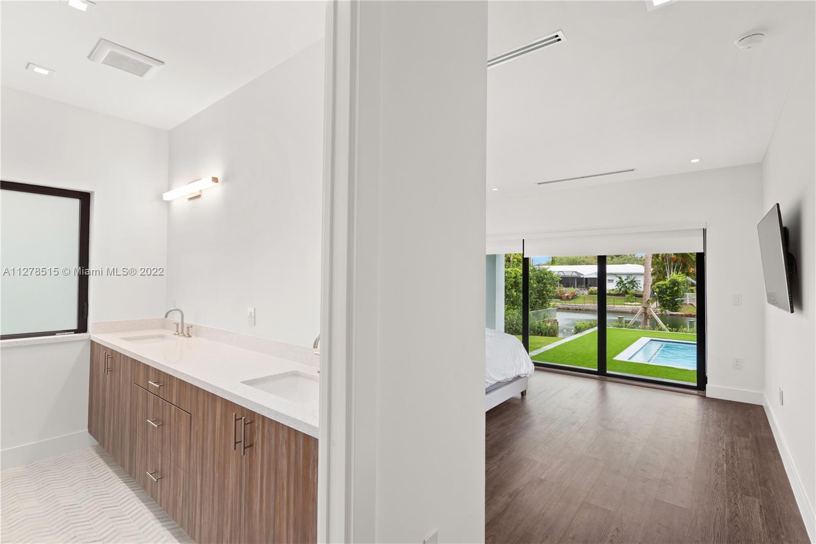 C GABLES RIV SEC 2 REV - Residential