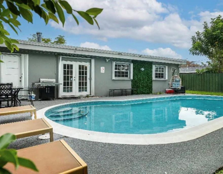 Spacious and beautifully maintained 5-bedroom, 3-bathroom single-family home located in the heart of Hollywood. With over 1,800 sq ft of living space, this property combines comfort, privacy, and modern updates with the perfect South Florida lifestyle. Home Features - Generous Living Space Bright and open layout with plenty of natural light throughout. Modern Kitchen Upgraded finishes, ample counter space, and storage for all your cooking needs. Split-Bedroom Floor Plan Ideal for families, roommates, or guests needing extra privacy. 3 Updated Bathrooms Clean, stylish, and practical for busy households. Private Pool Perfect for cooling off, entertaining, or relaxing on sunny Florida afternoons. Fenced Front & Backyard Extra privacy and outdoor space for children, pets, or gatherings.
