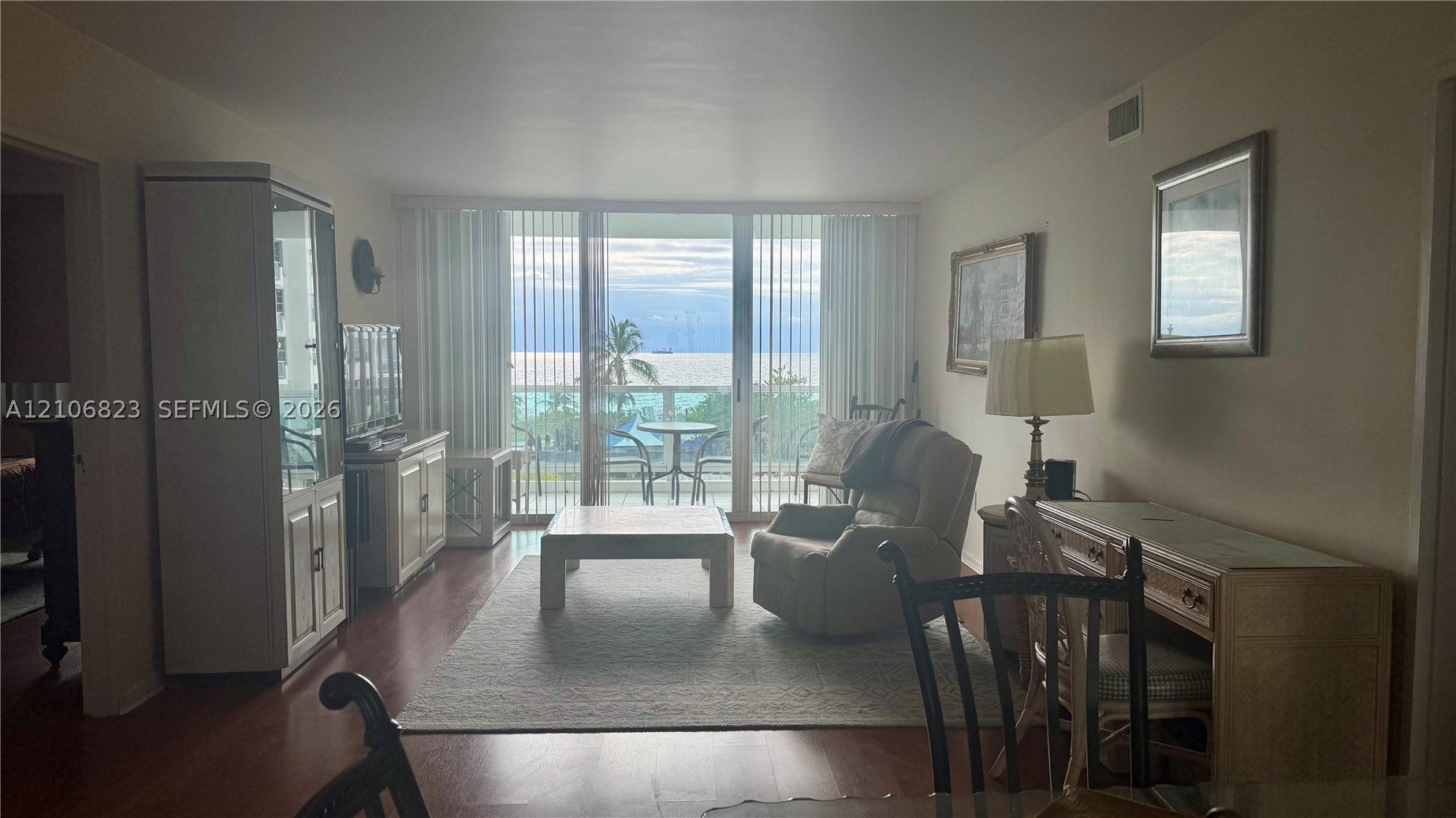 5161 Collins Avenue 515