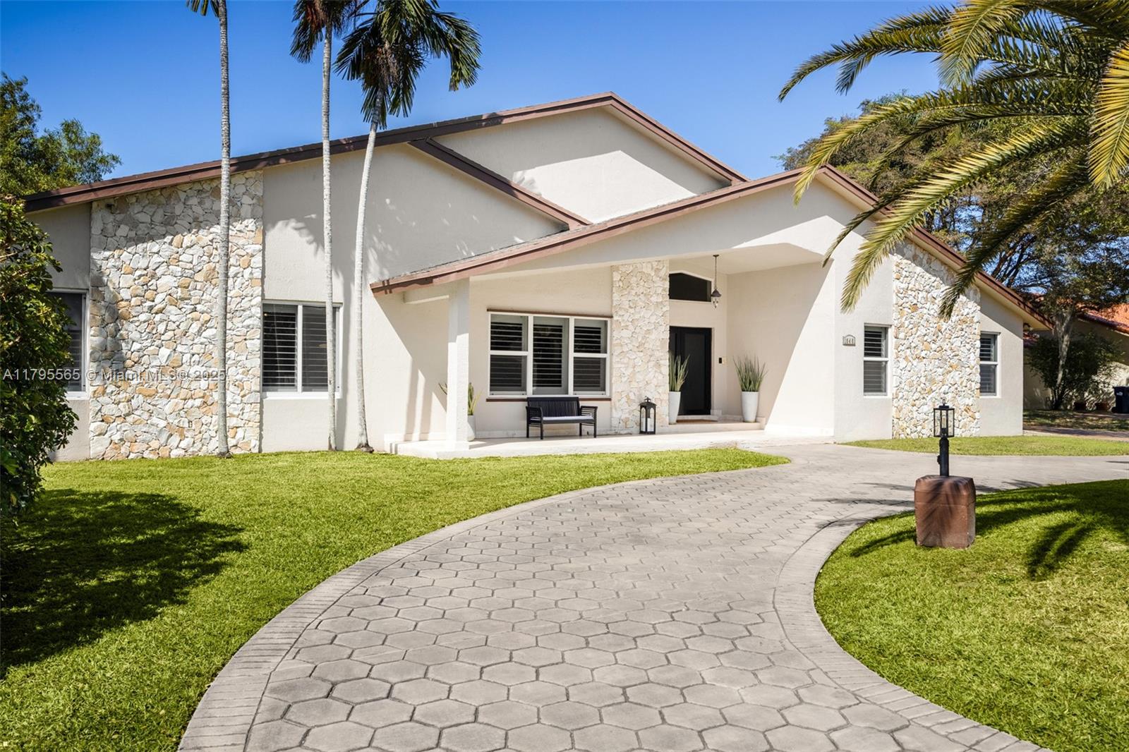 10401 SW 139th St .