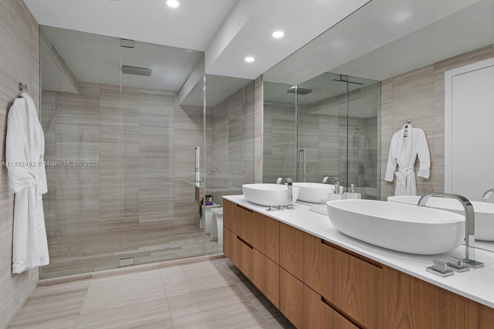 4701 NORTH MERIDIAN CONDO - Residential Lease