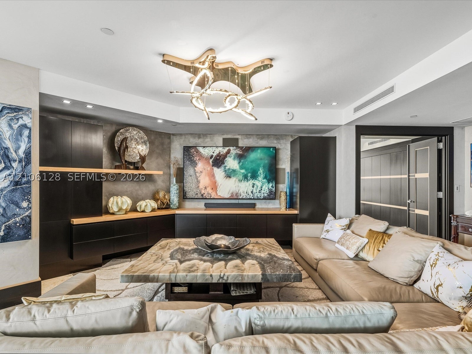 Properties 3 18201 Collins Ave 5101