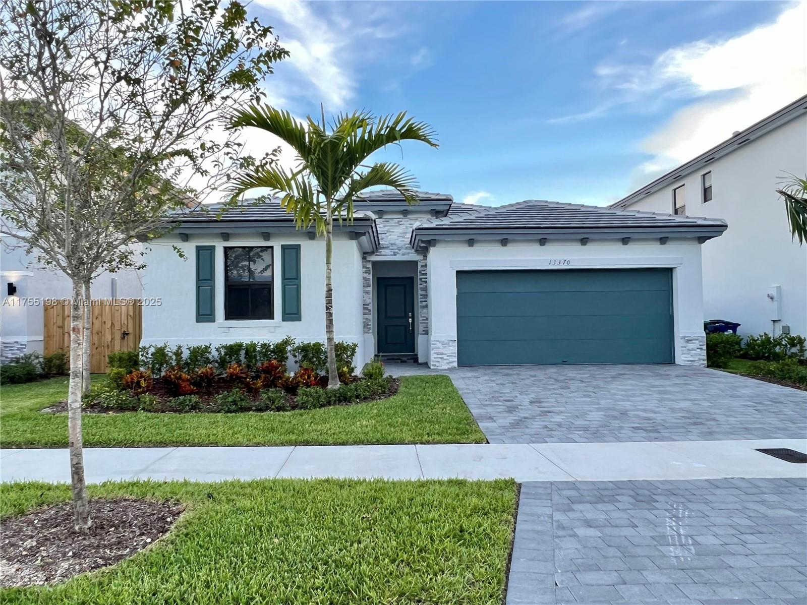 Rental Property at 13370 Sw 284 Terrace 13370, Miami, Broward County, Florida - Bedrooms: 4 
Bathrooms: 3  - $3,350 MO.