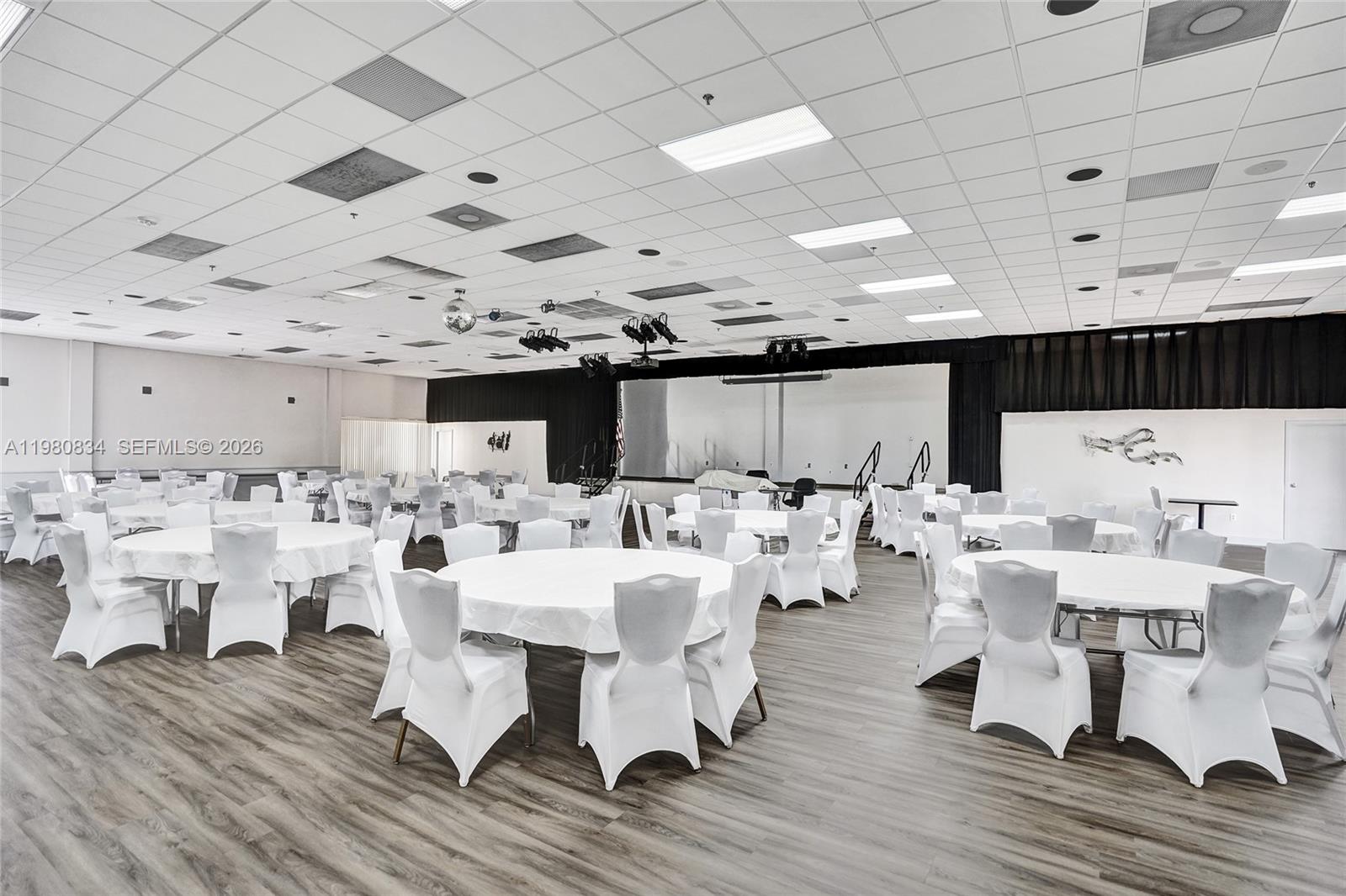 LUCERNE POINTE ONE,TWO,TH - Residential