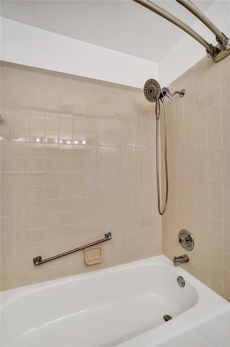 LUCERNE POINTE ONE,TWO,TH - Residential