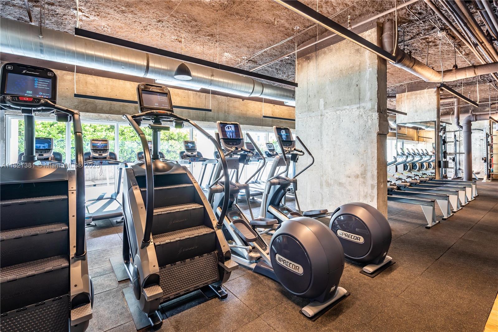 RONEY PALACE CONDO - Residential