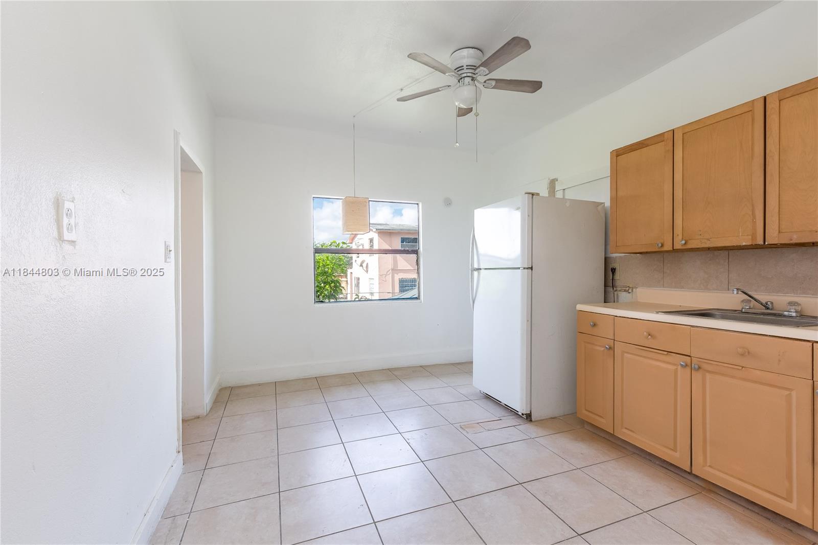 768 NW 35th St