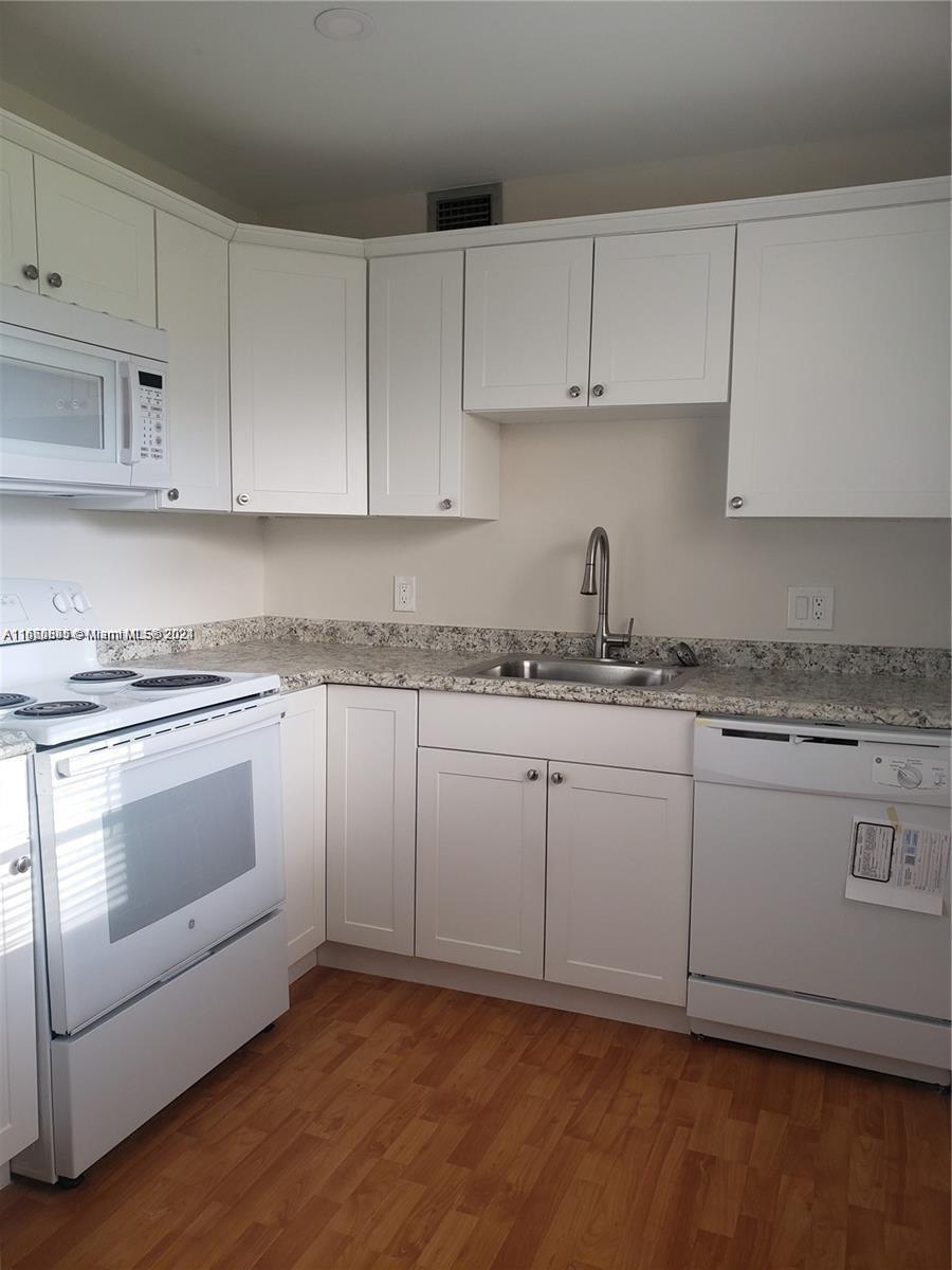 Property for Sale at 200 Sw 132nd Way 104L, Pembroke Pines, Miami-Dade County, Florida - Bedrooms: 2 
Bathrooms: 2  - $179,999