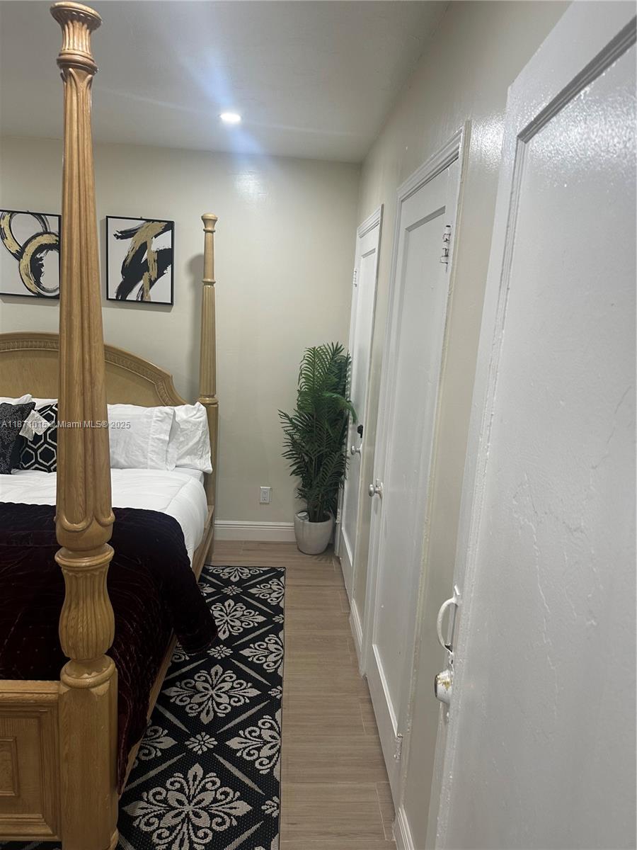 IRONS MANOR 5TH ADDN - Residential Lease