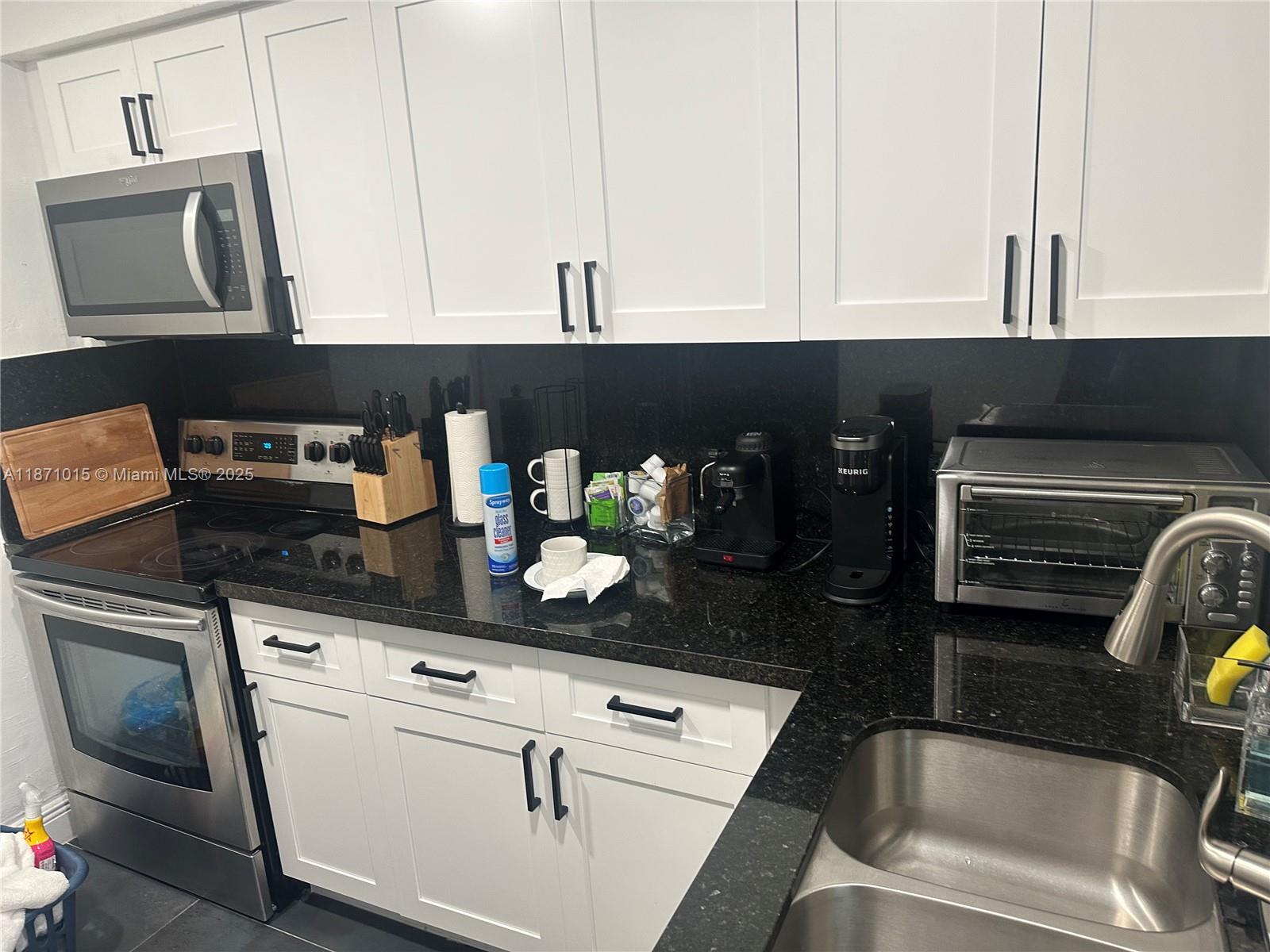 IRONS MANOR 5TH ADDN - Residential Lease