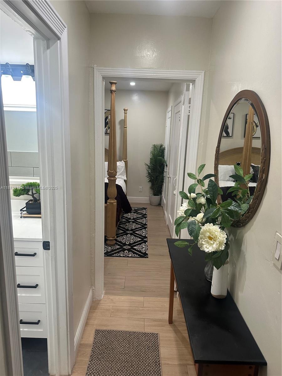 IRONS MANOR 5TH ADDN - Residential Lease