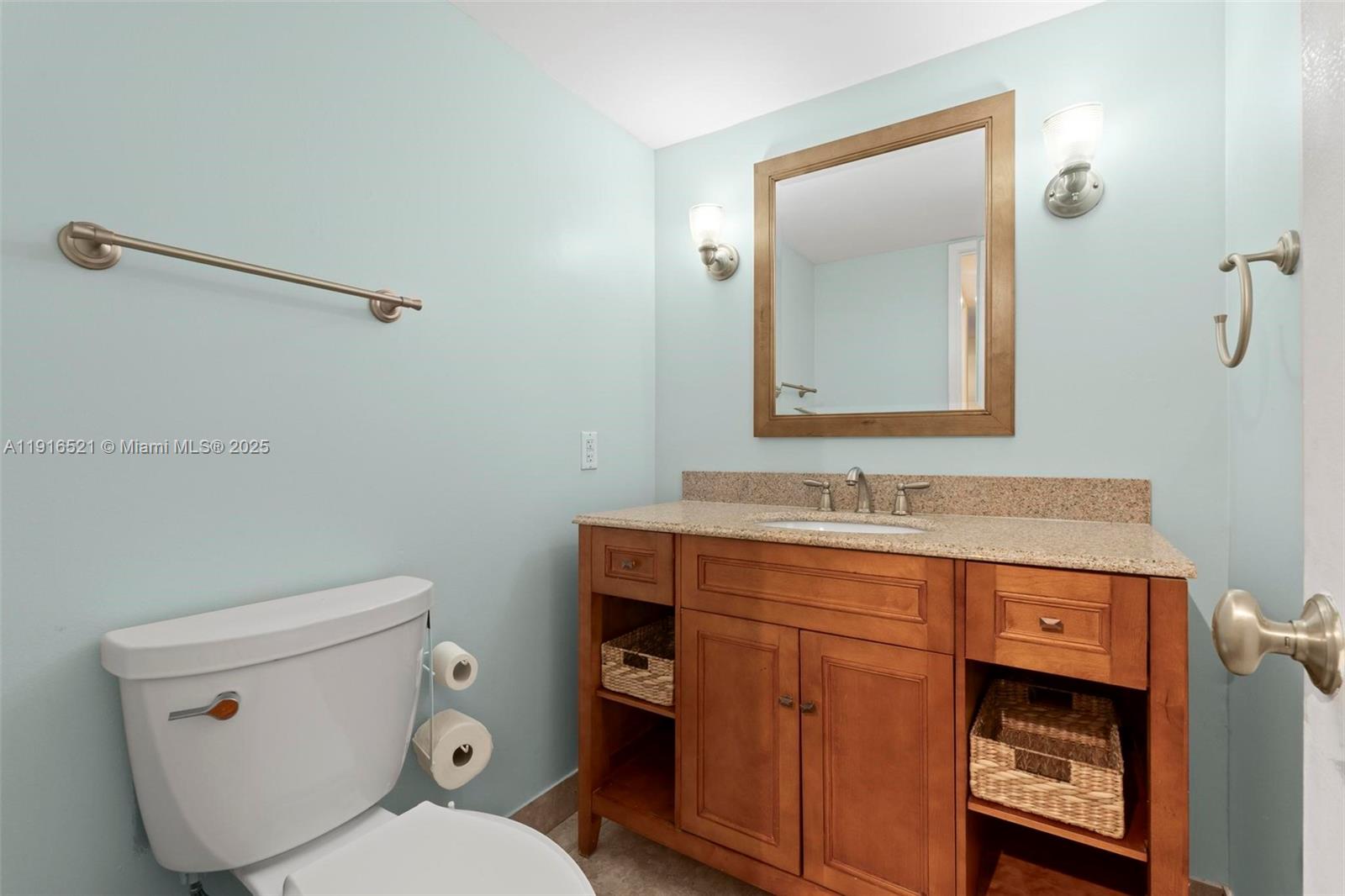 NO 30 PALM-AIRE COUNTRY C - Residential Lease