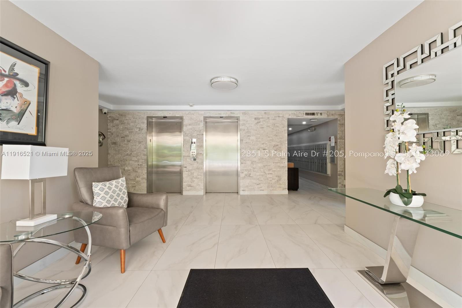 NO 30 PALM-AIRE COUNTRY C - Residential Lease