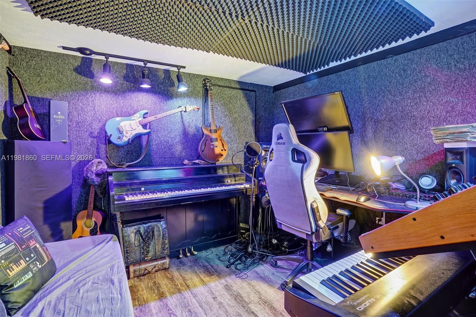 SUNRISE GOLF VLG SEC 24 - Residential