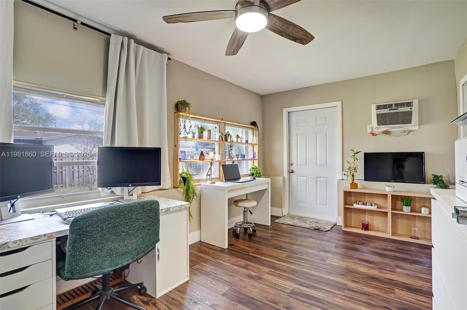 SUNRISE GOLF VLG SEC 24 - Residential