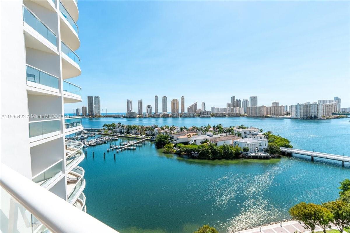 7000 ISL BLVD WILLIAMS IS - Residential