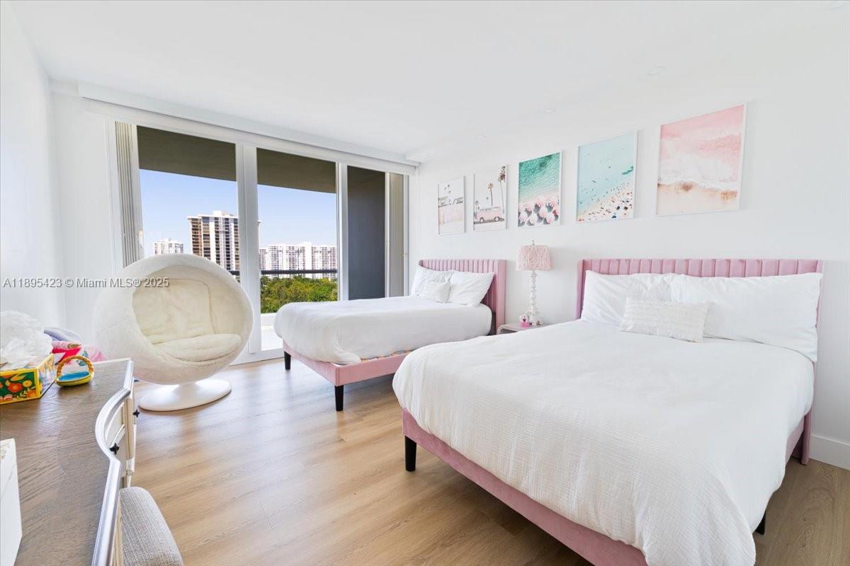 7000 ISL BLVD WILLIAMS IS - Residential