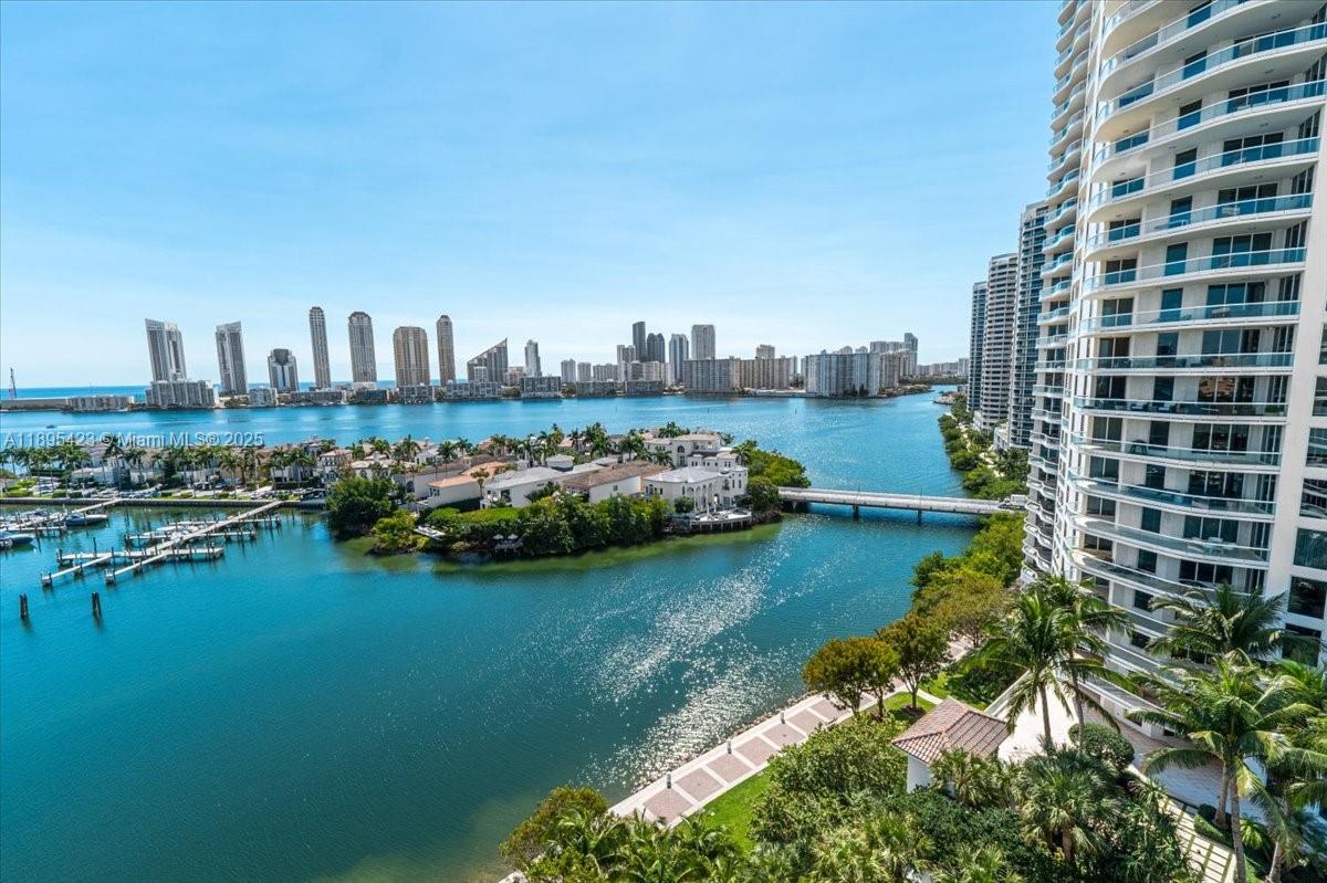 7000 ISL BLVD WILLIAMS IS - Residential